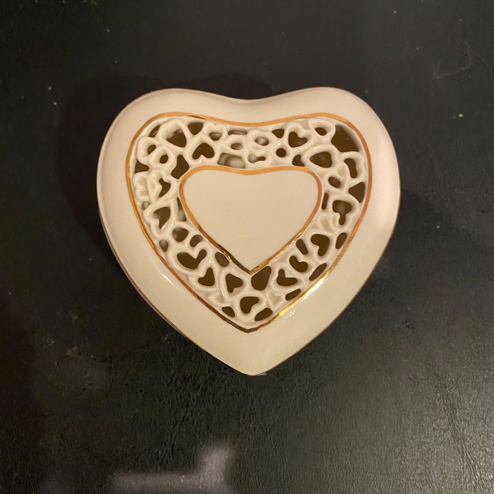 Lenox Heart Shaped Trinket Box w/Lid - Vintage